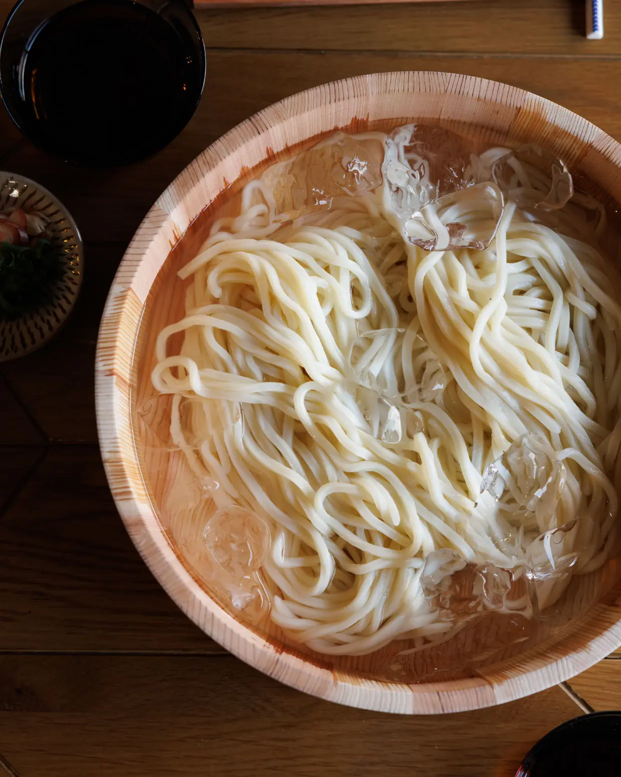 冷やしうどんの画像（真俯瞰）